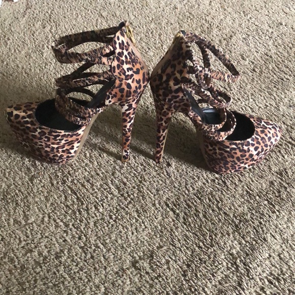 Leopard heel shoes - Picture 2 of 5
